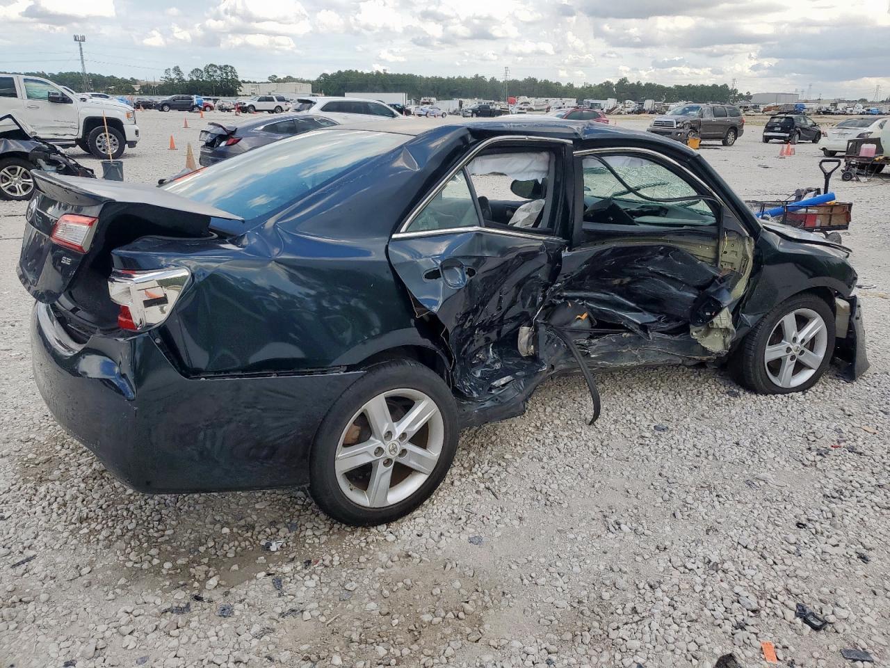 2012 TOYOTA CAMRY