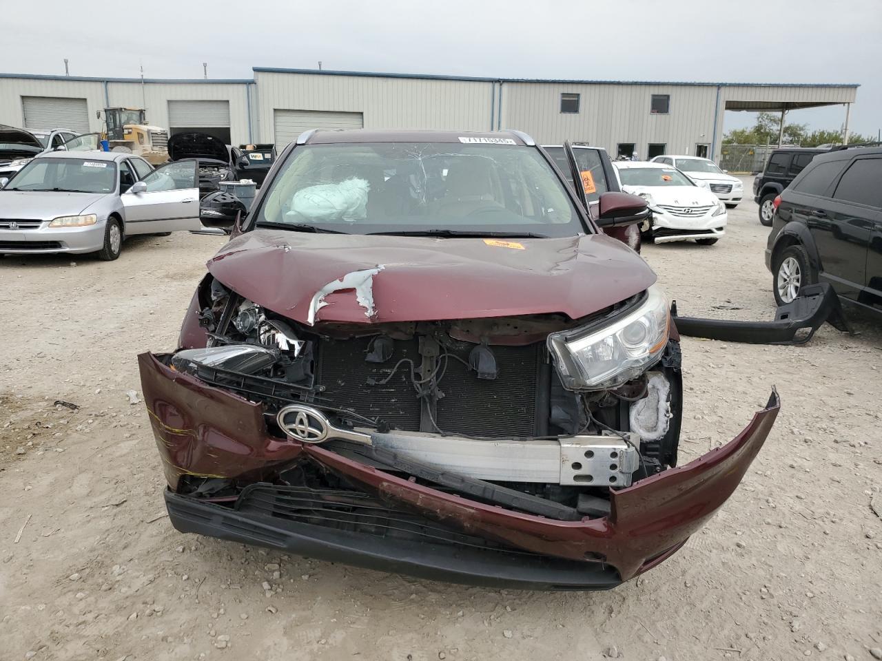 2016 TOYOTA HIGHLANDER