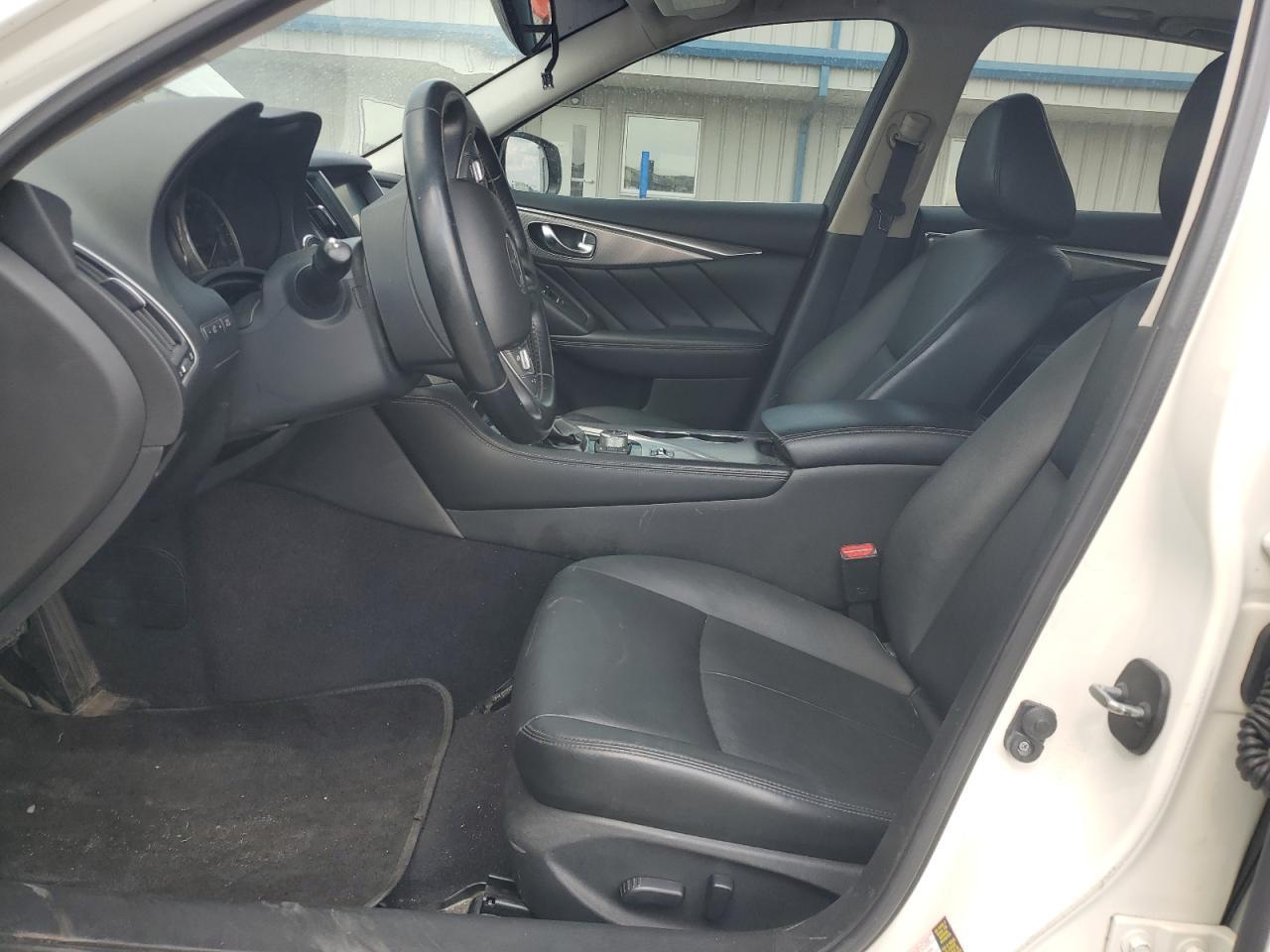 2016 INFINITI Q50