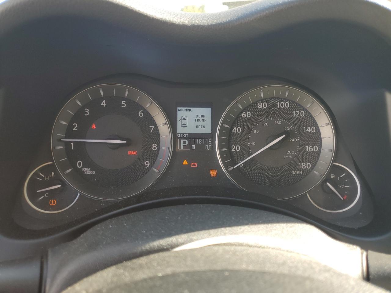 2011 INFINITI M37