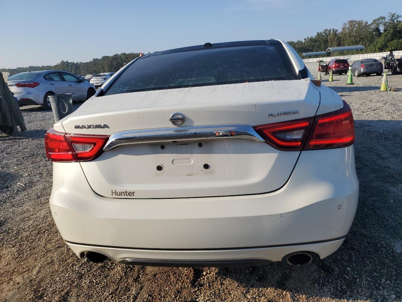 2017 NISSAN Maxima