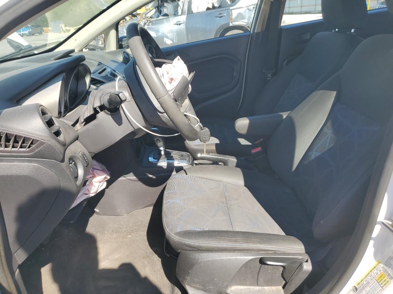 2012 FORD Fiesta