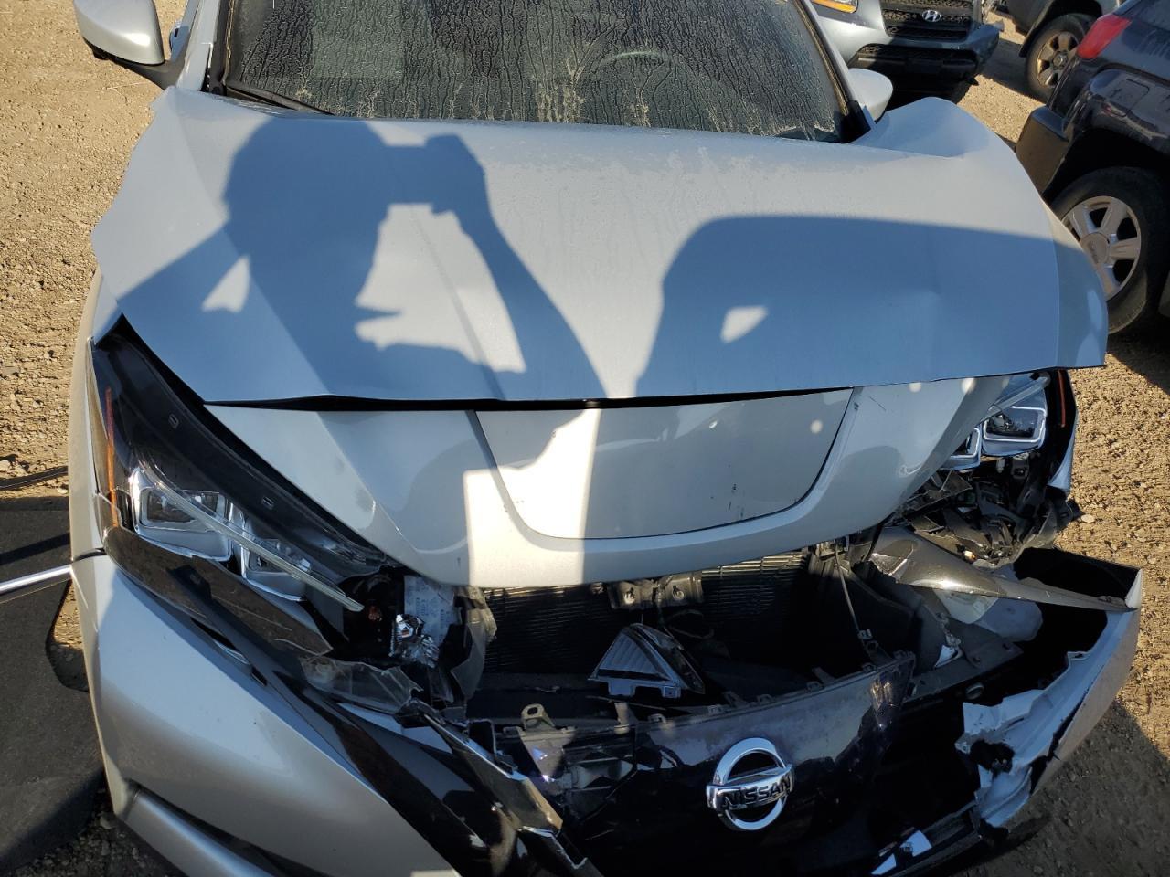 2022 NISSAN LEAF