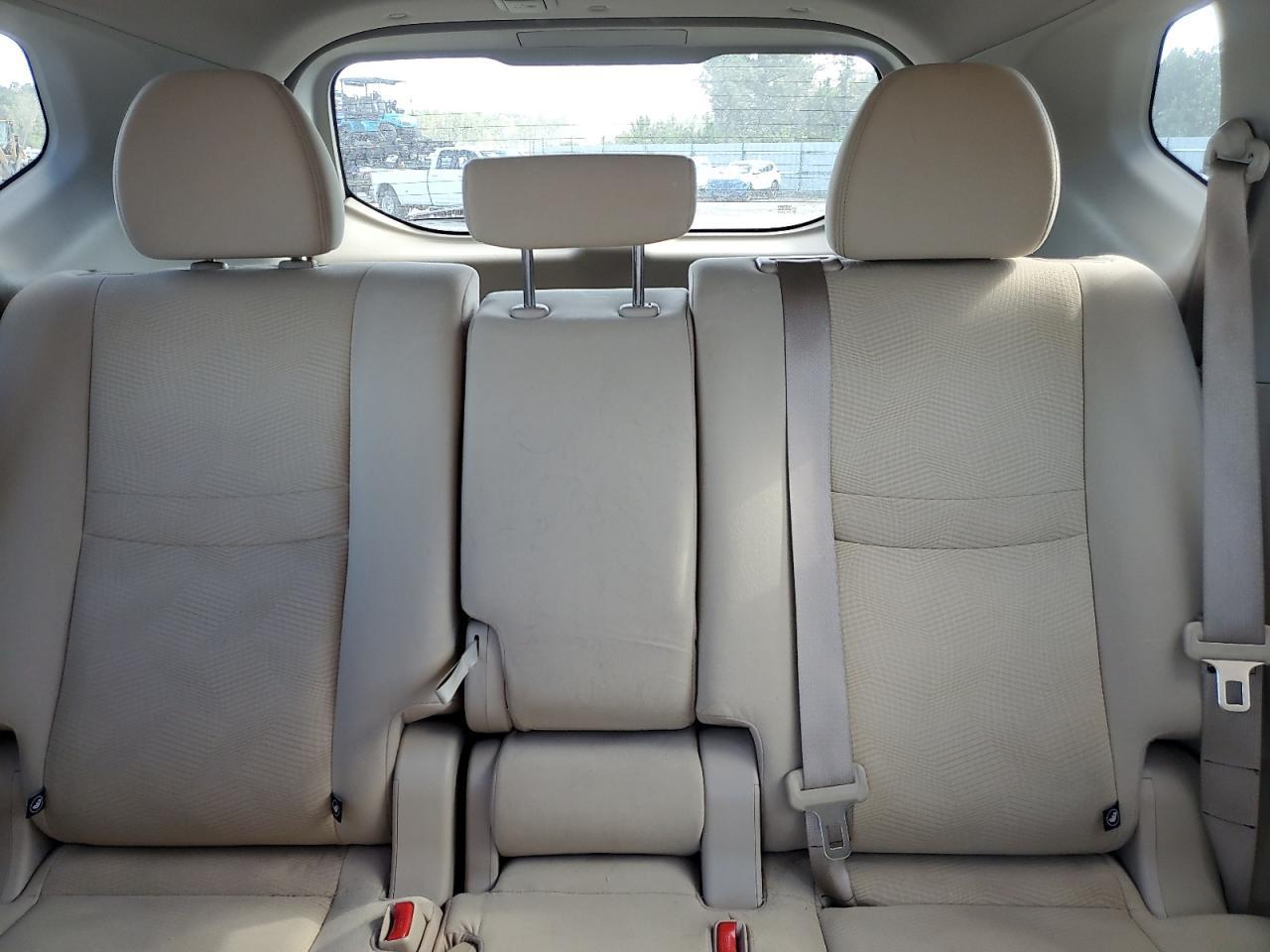 2016 NISSAN ROGUE