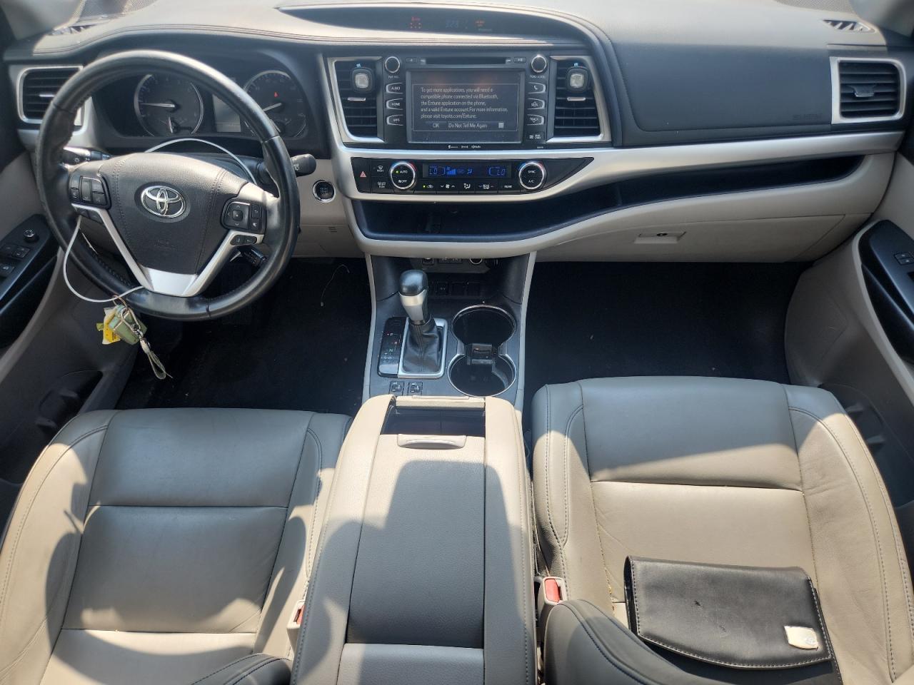 2017 TOYOTA HIGHLANDER