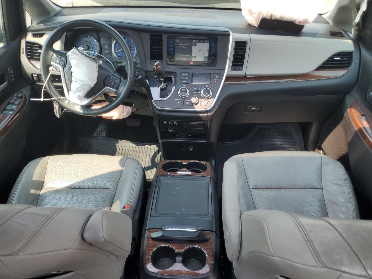 2015 TOYOTA SIENNA