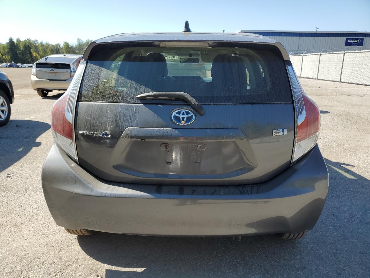 2016 TOYOTA Prius c