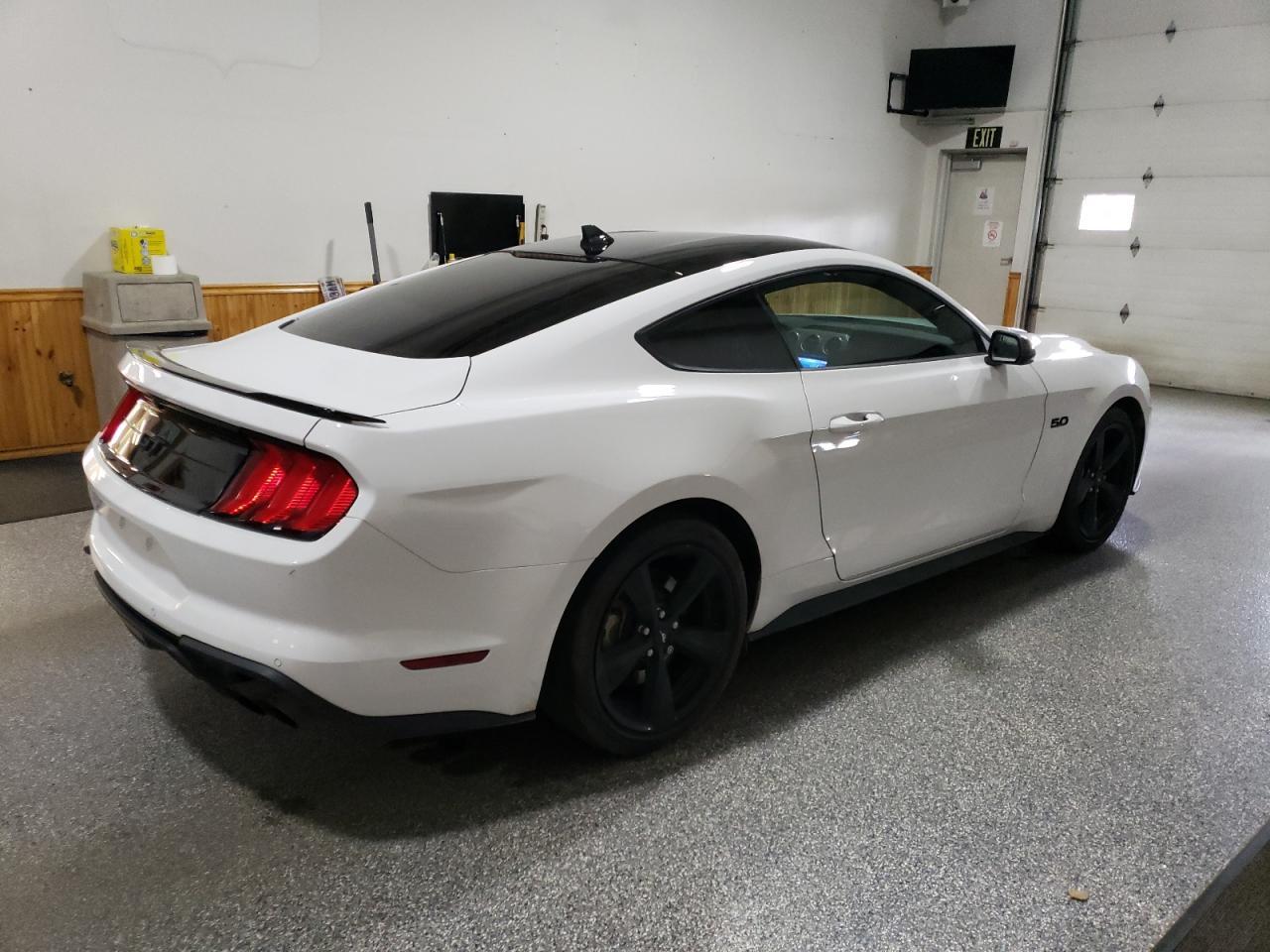 2022 FORD MUSTANG