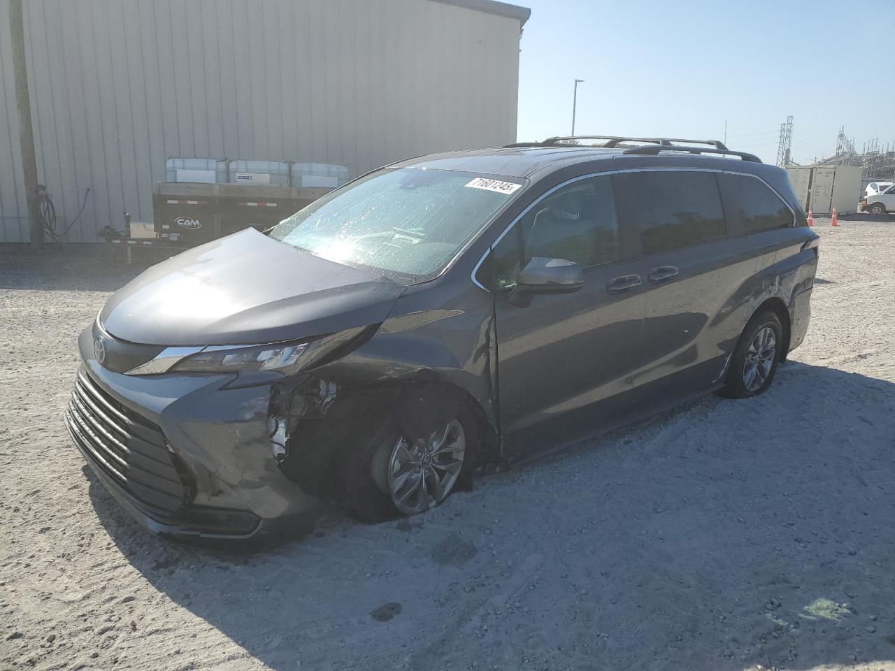 2025 TOYOTA SIENNA