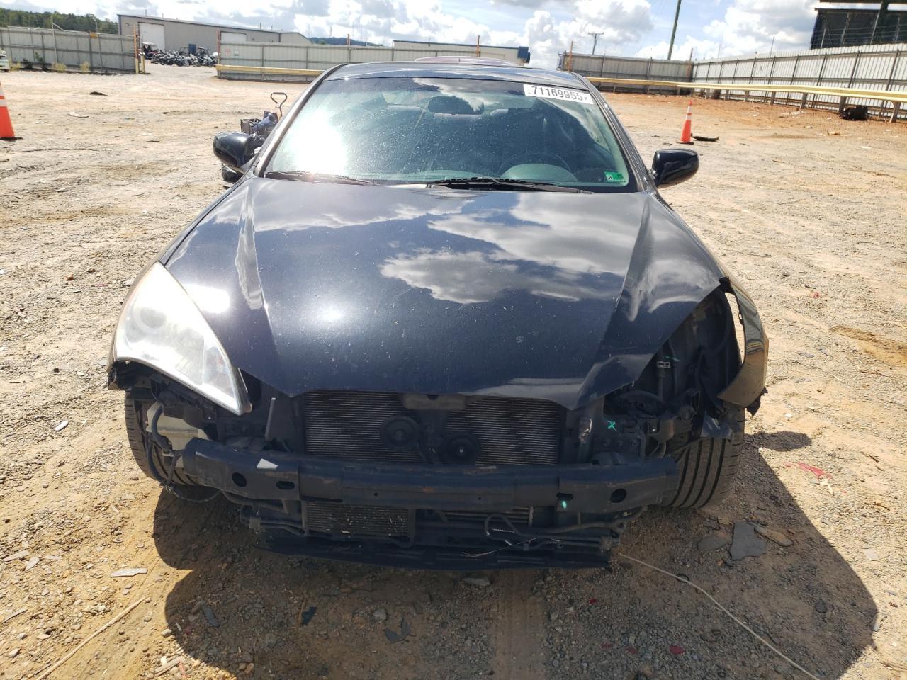 2010 HYUNDAI GENESIS