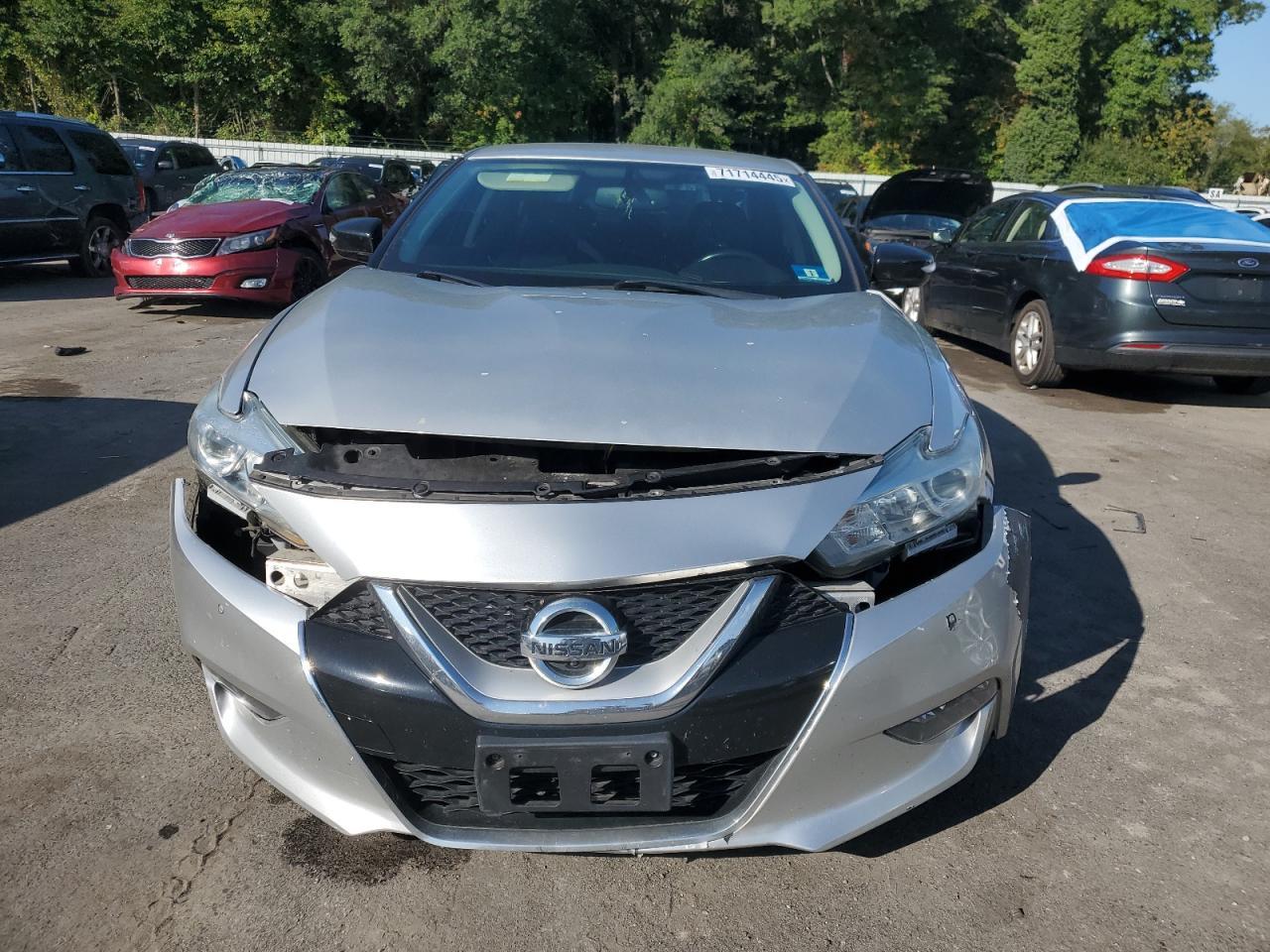 2017 NISSAN Maxima