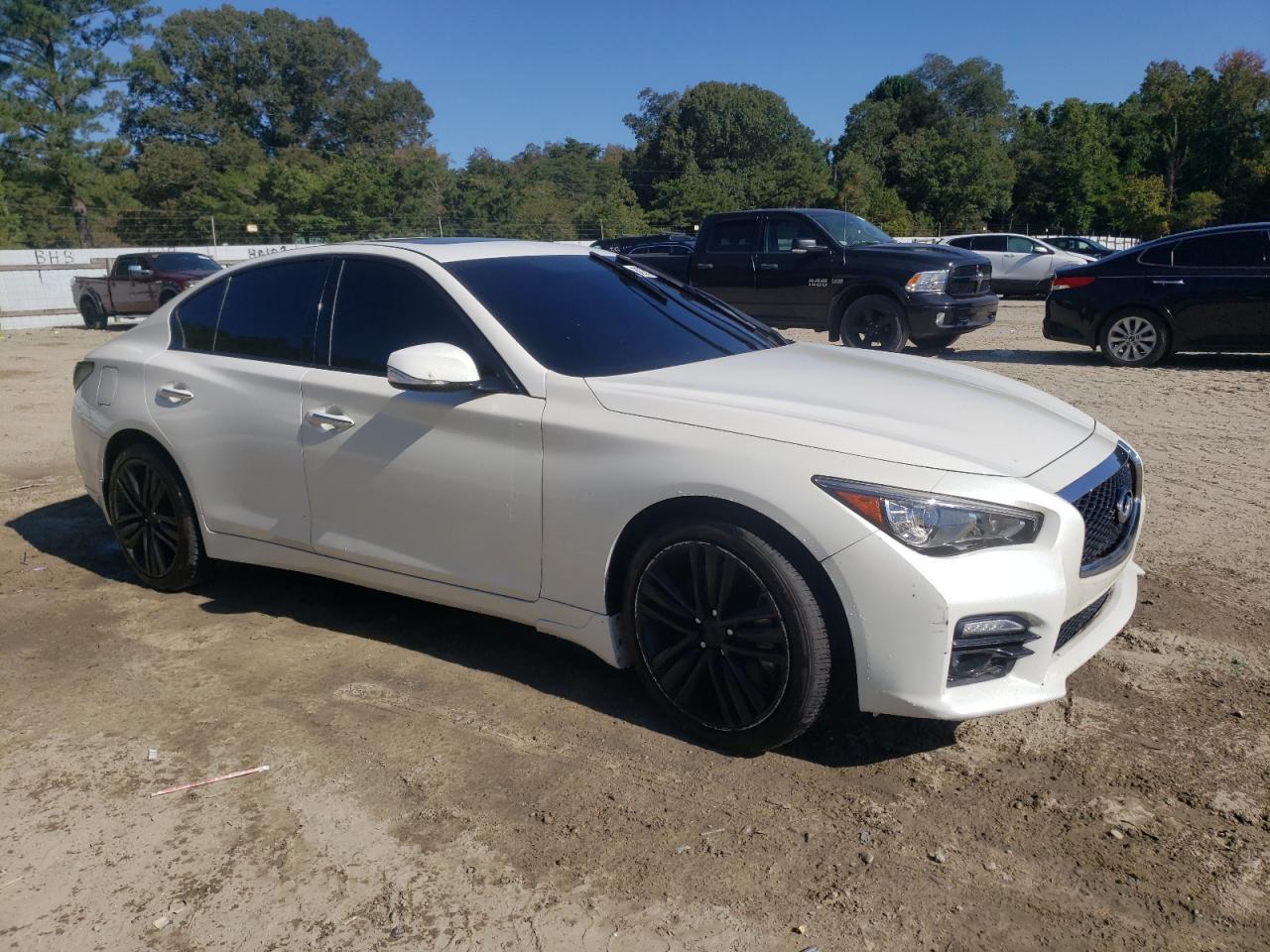 2017 INFINITI Q50