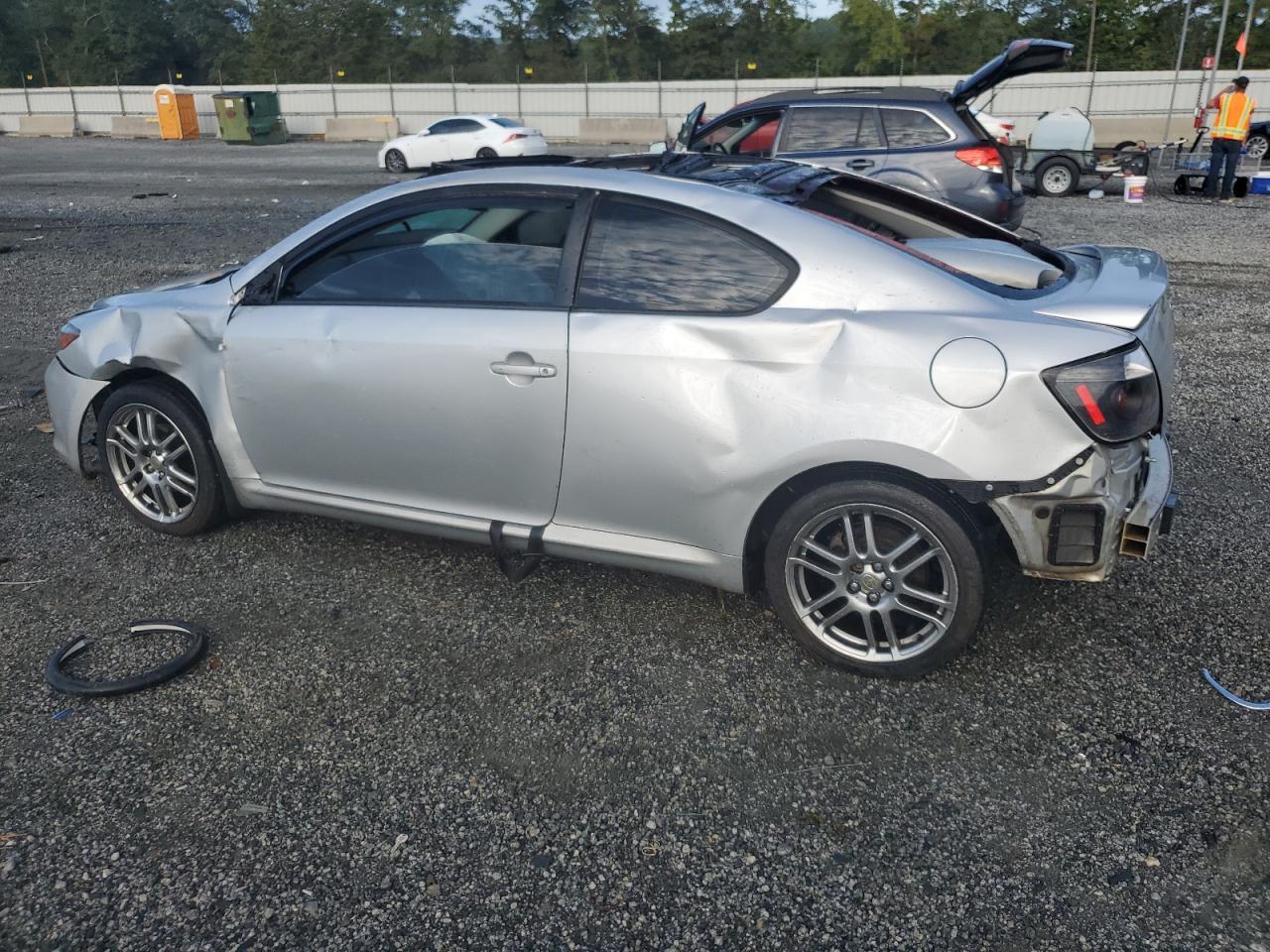 2005 TOYOTA SCION