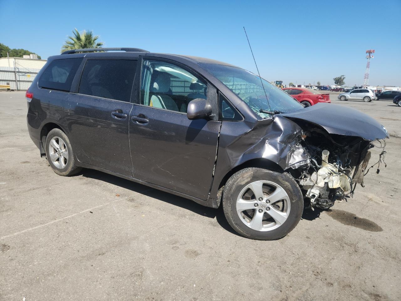 2013 TOYOTA SIENNA