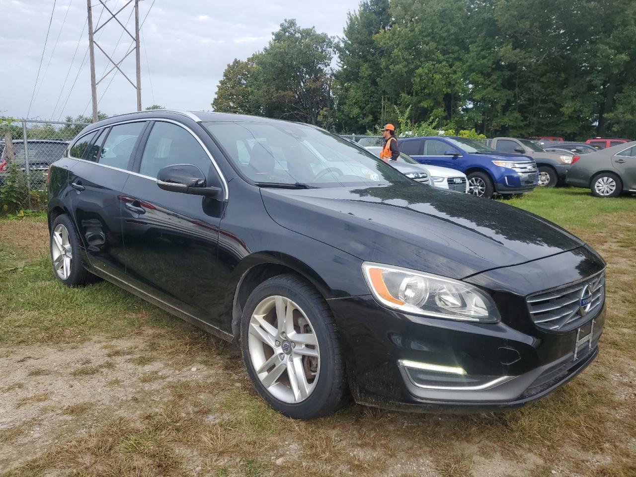 2015 VOLVO V60