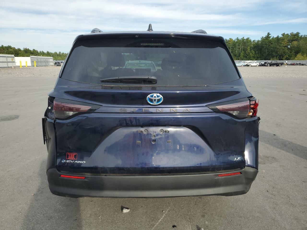 2025 TOYOTA SIENNA