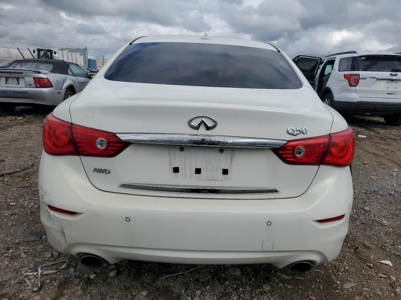2015 INFINITI Q50