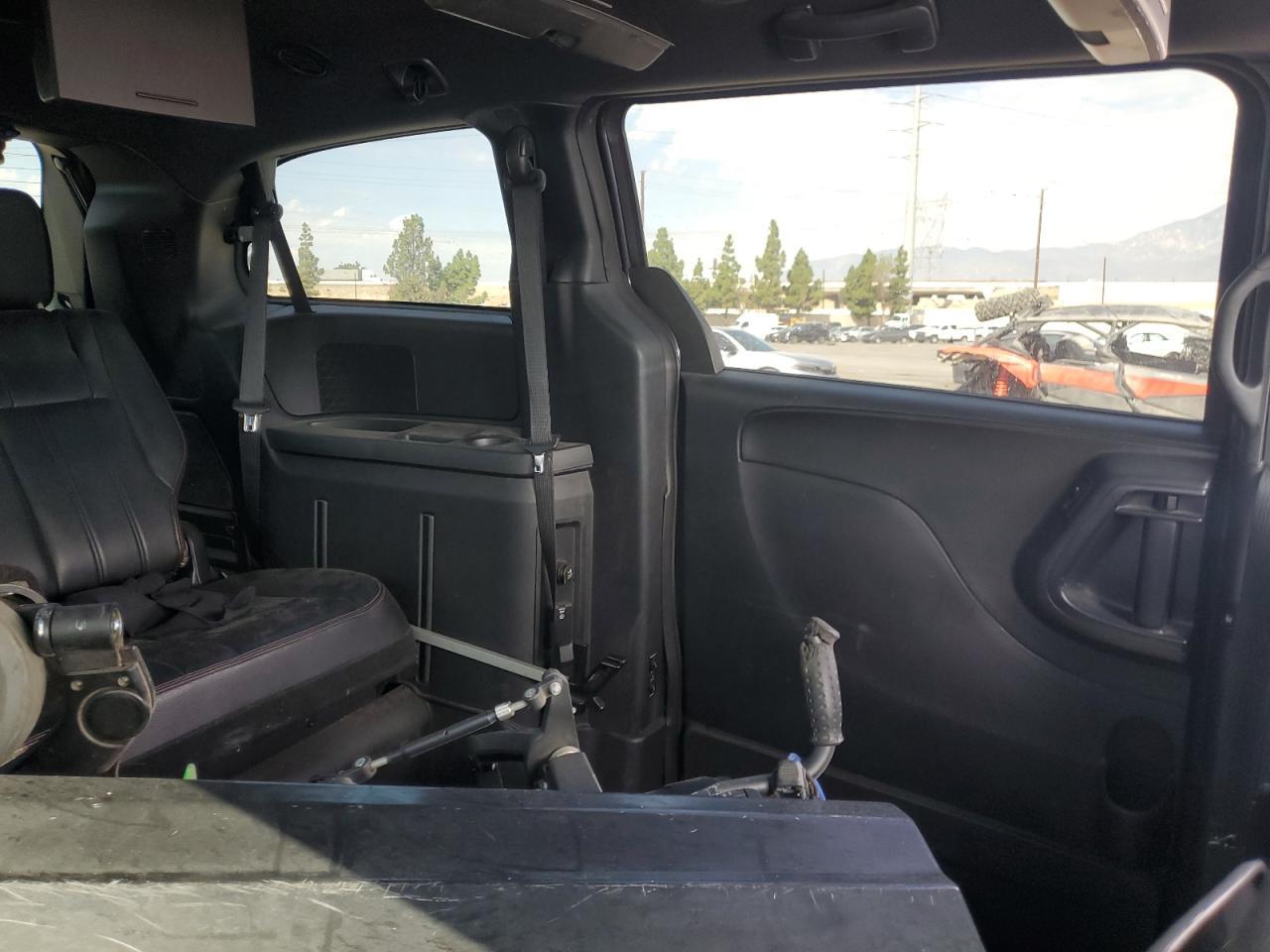 2011 DODGE GRAND CARAVAN