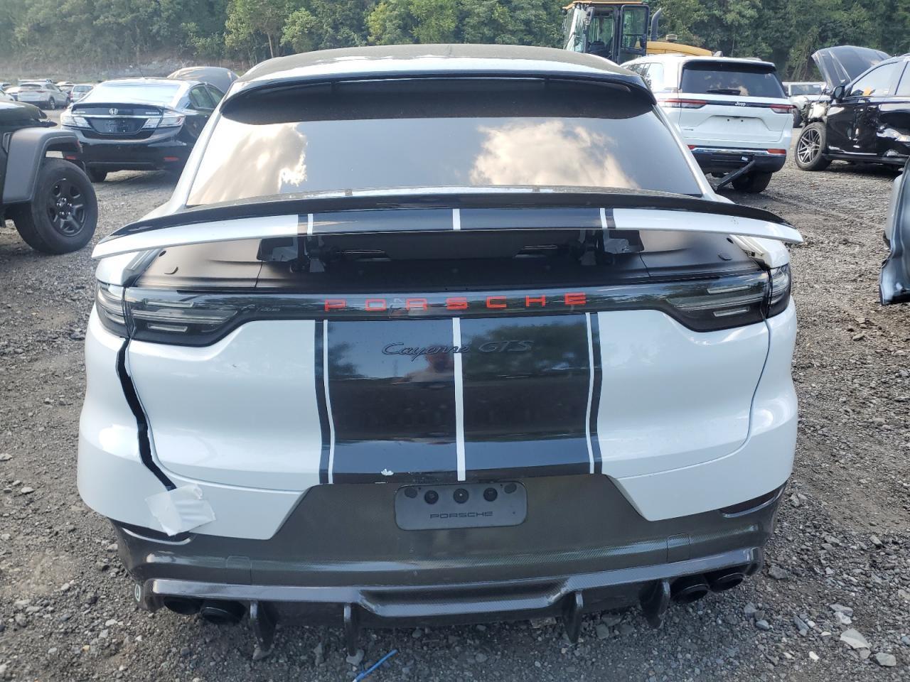 2021 PORSCHE CAYENNE