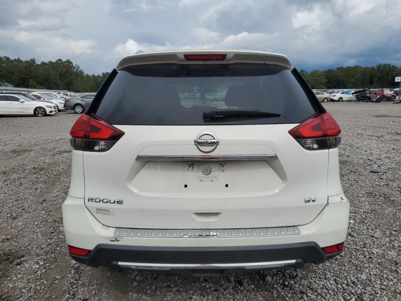 2017 NISSAN ROGUE