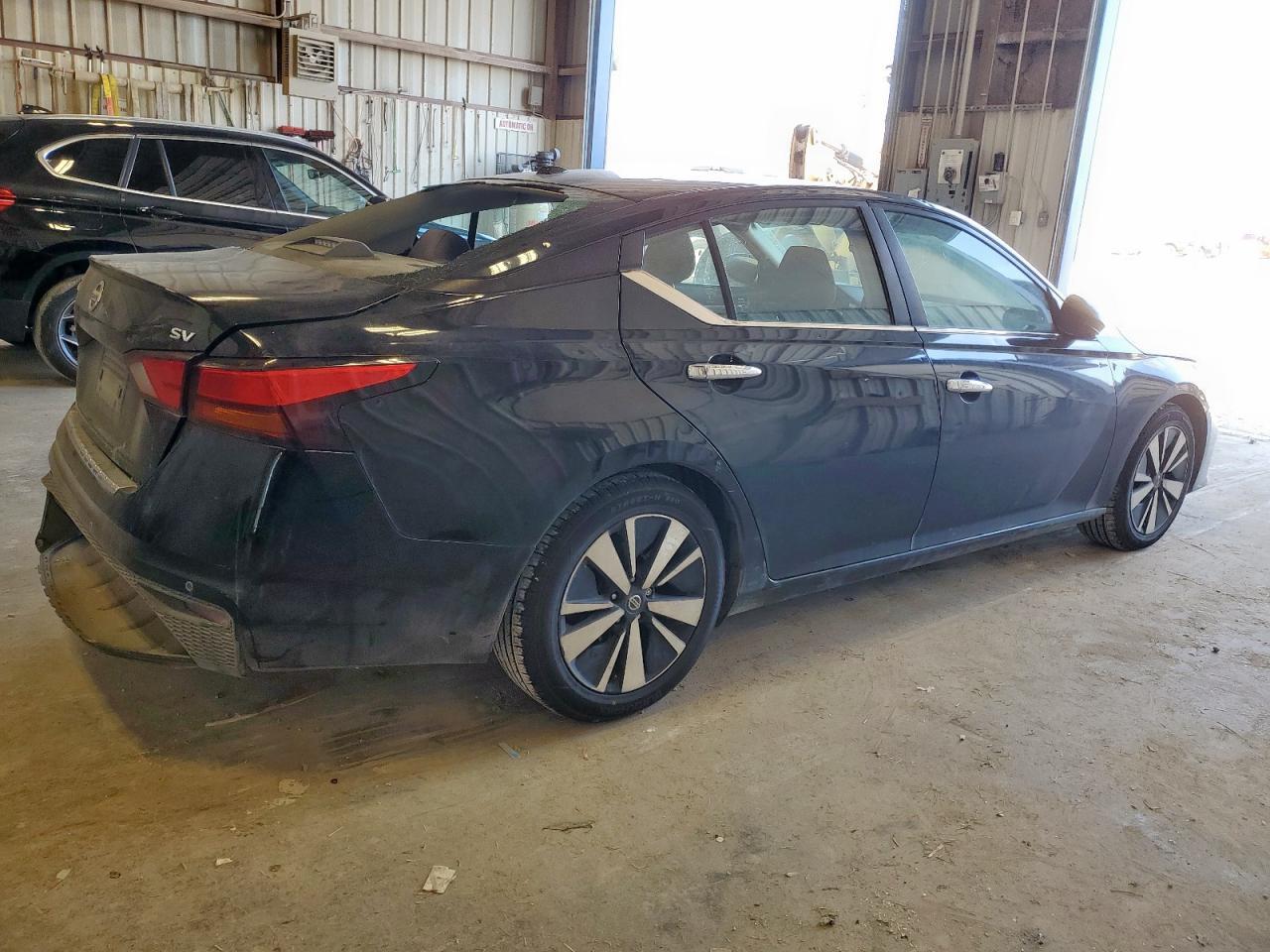 2022 NISSAN ALTIMA