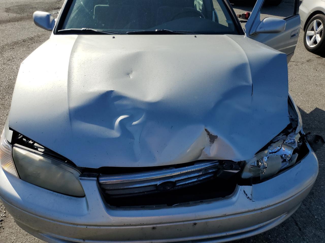 2001 TOYOTA CAMRY