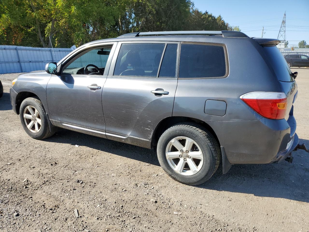 2010 TOYOTA HIGHLANDER