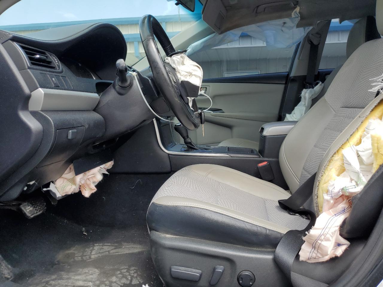 2016 TOYOTA CAMRY