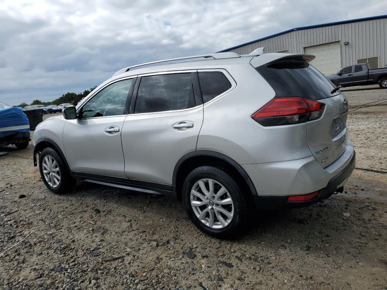 2017 NISSAN ROGUE