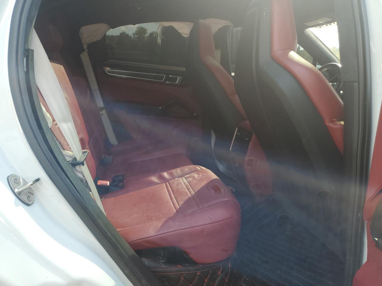 2021 PORSCHE CAYENNE