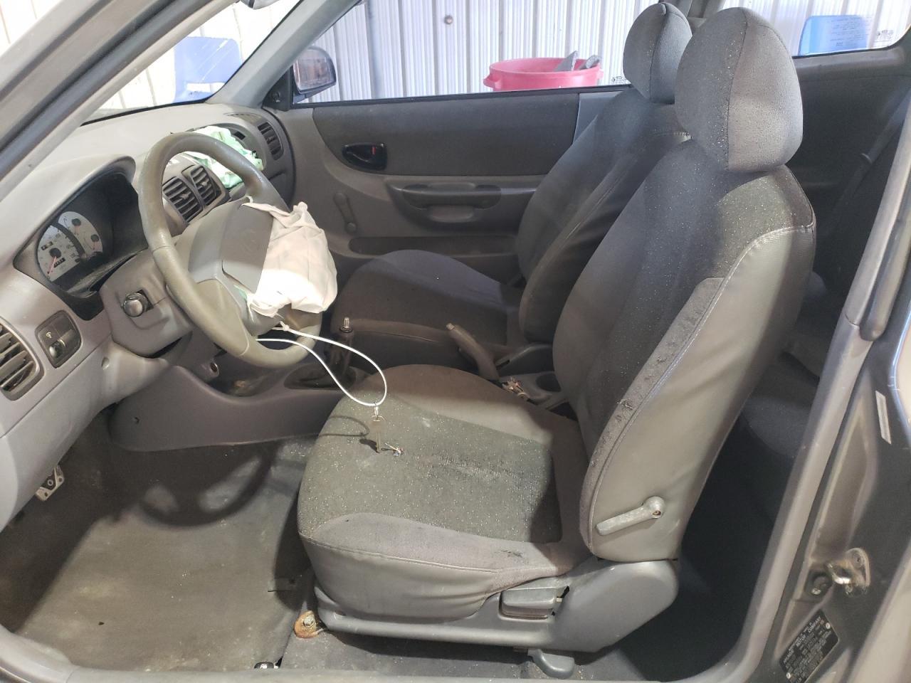 2002 HYUNDAI ACCENT