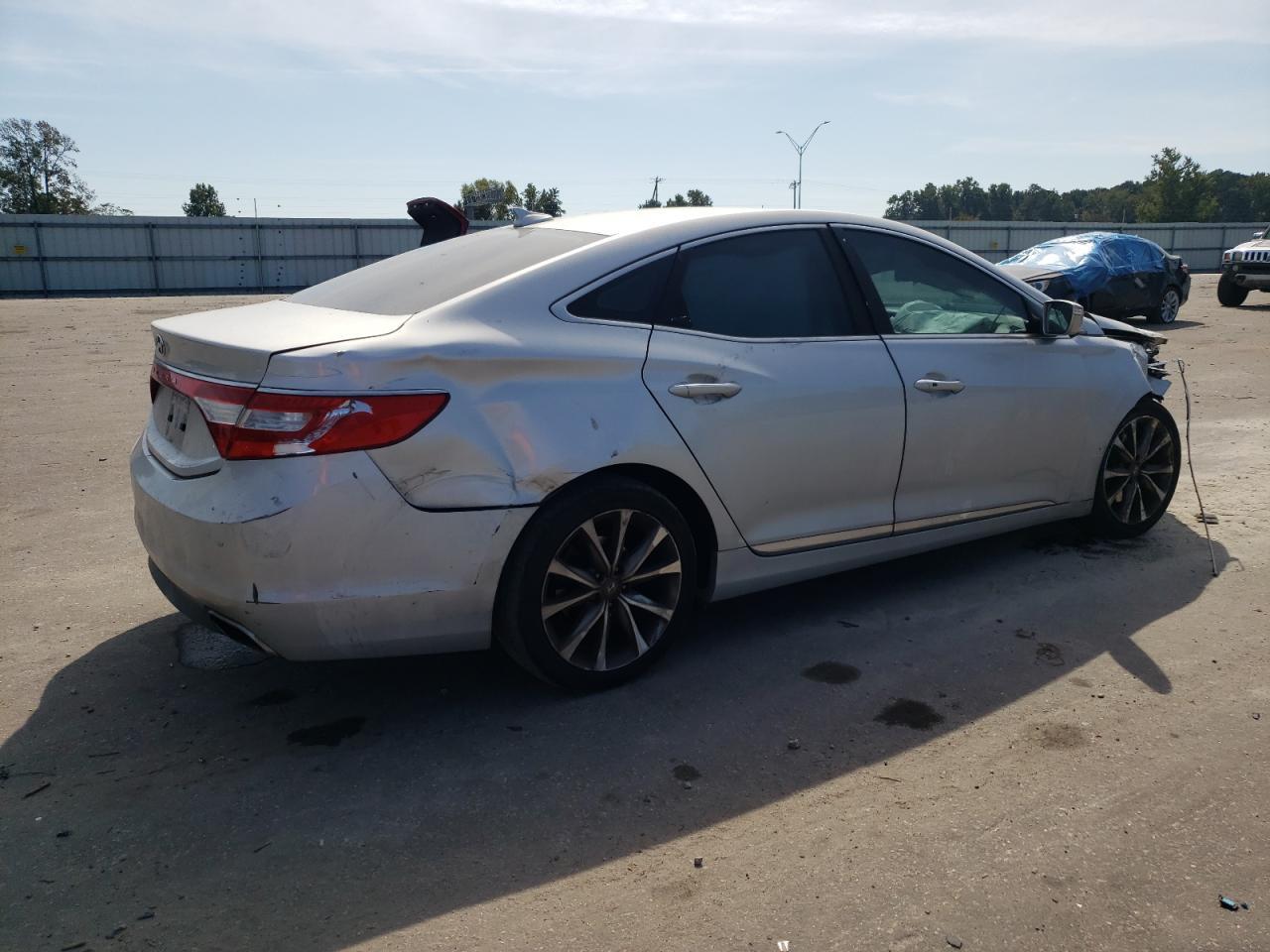 2015 HYUNDAI Azera