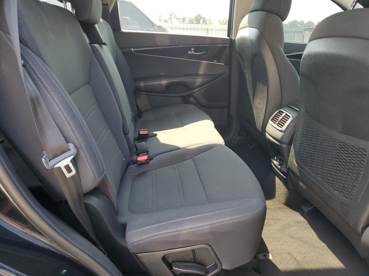 2017 KIA SORENTO