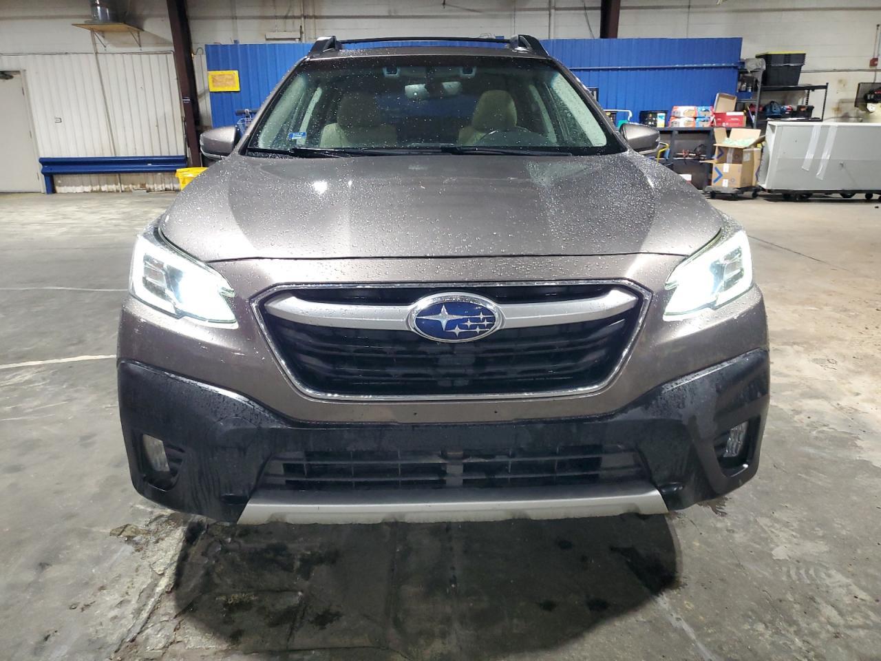 2021 SUBARU Outback