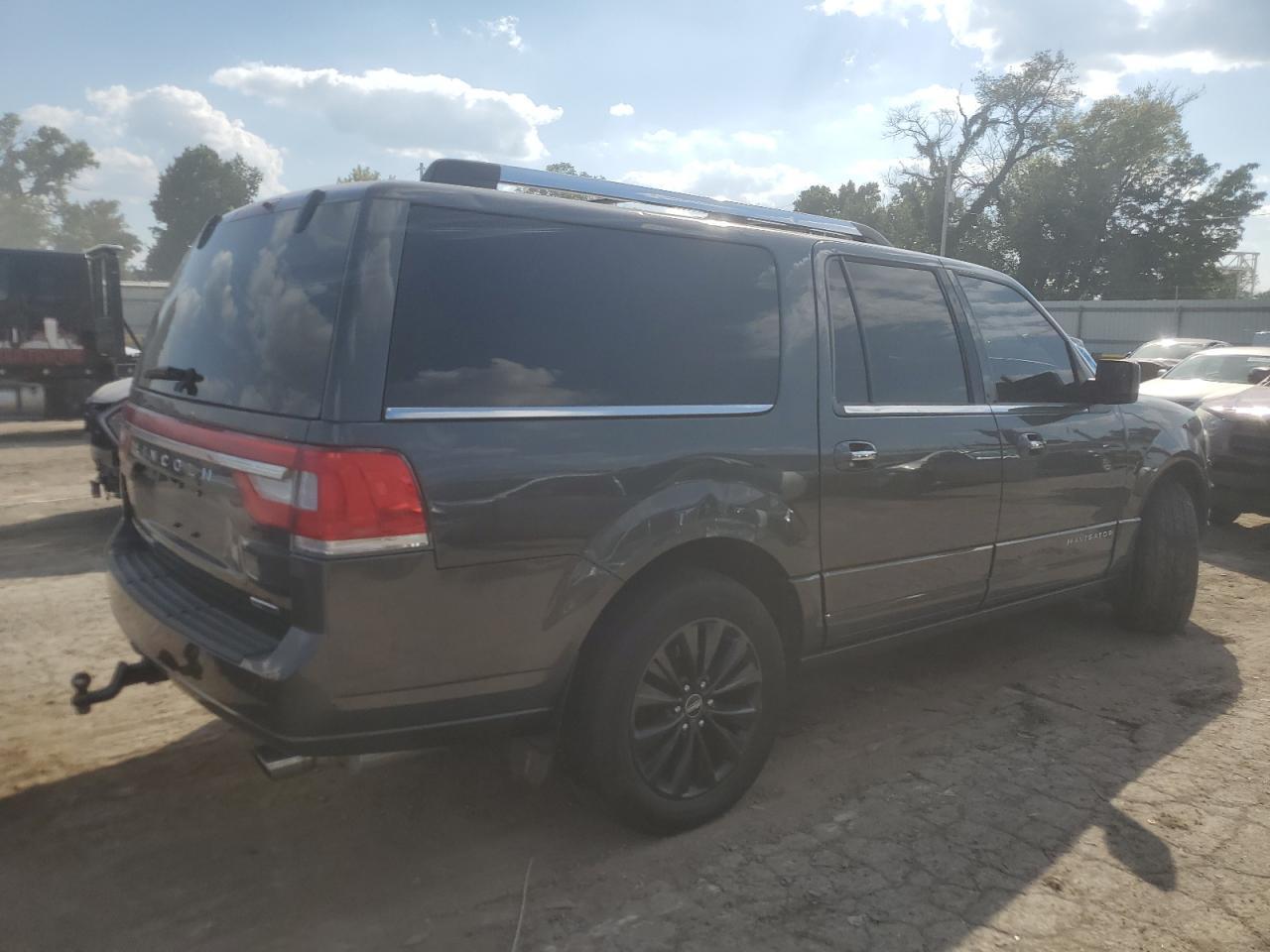 2016 LINCOLN Navigator