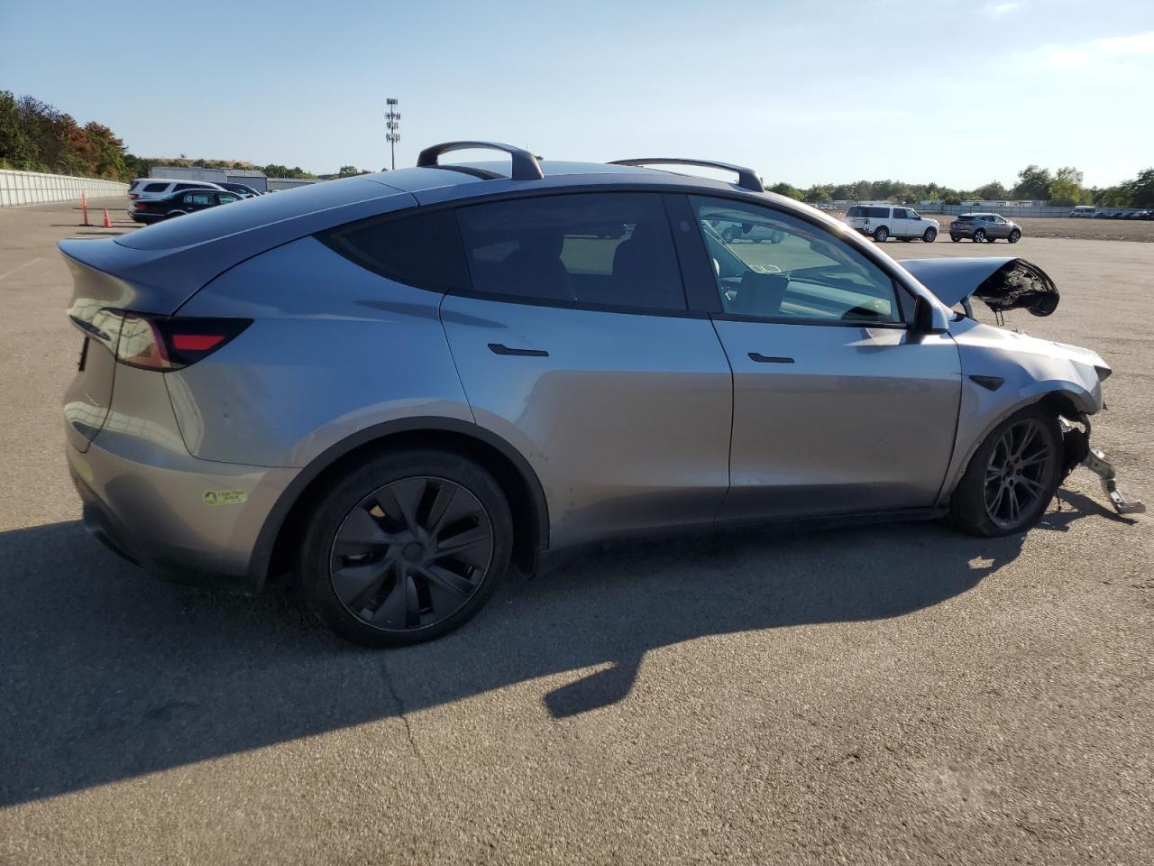 2025 TESLA MODEL Y