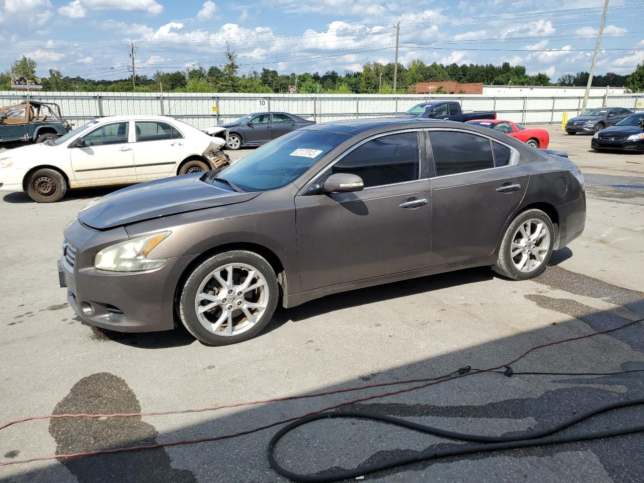 2012 NISSAN Maxima