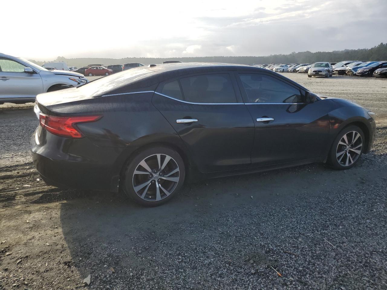 2016 NISSAN Maxima