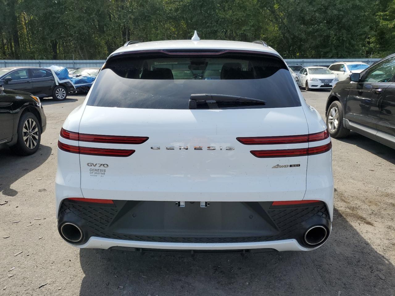 2024 GENESIS GV70