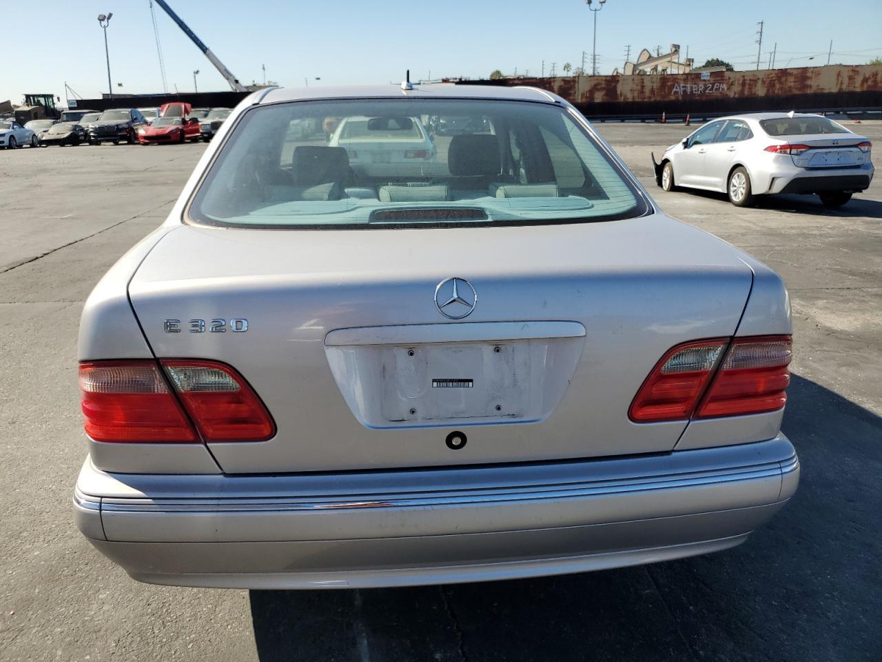 2002 MERCEDES-BENZ E-Class