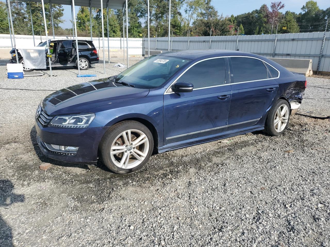 2015 VOLKSWAGEN Passat