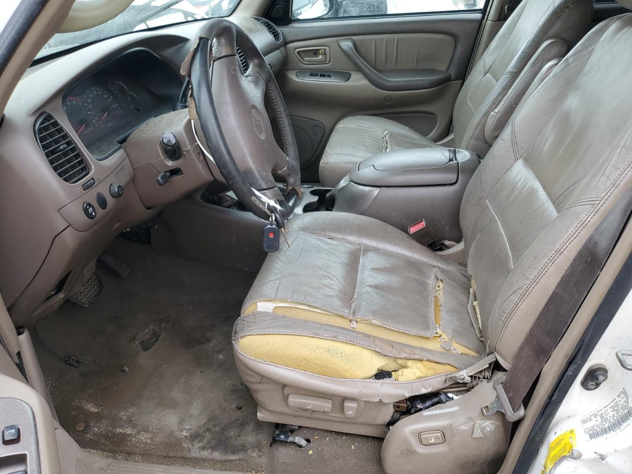 2002 TOYOTA Sequoia
