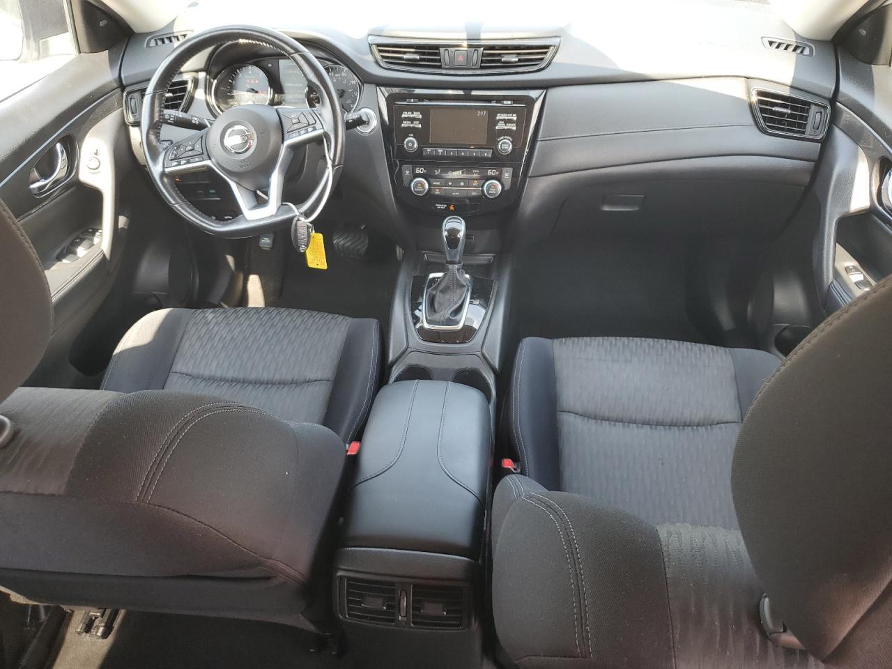2017 NISSAN ROGUE