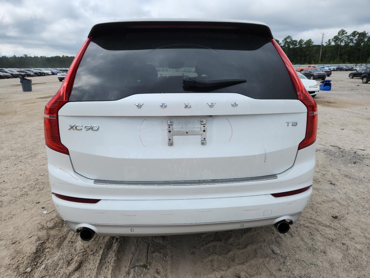2018 VOLVO XC90