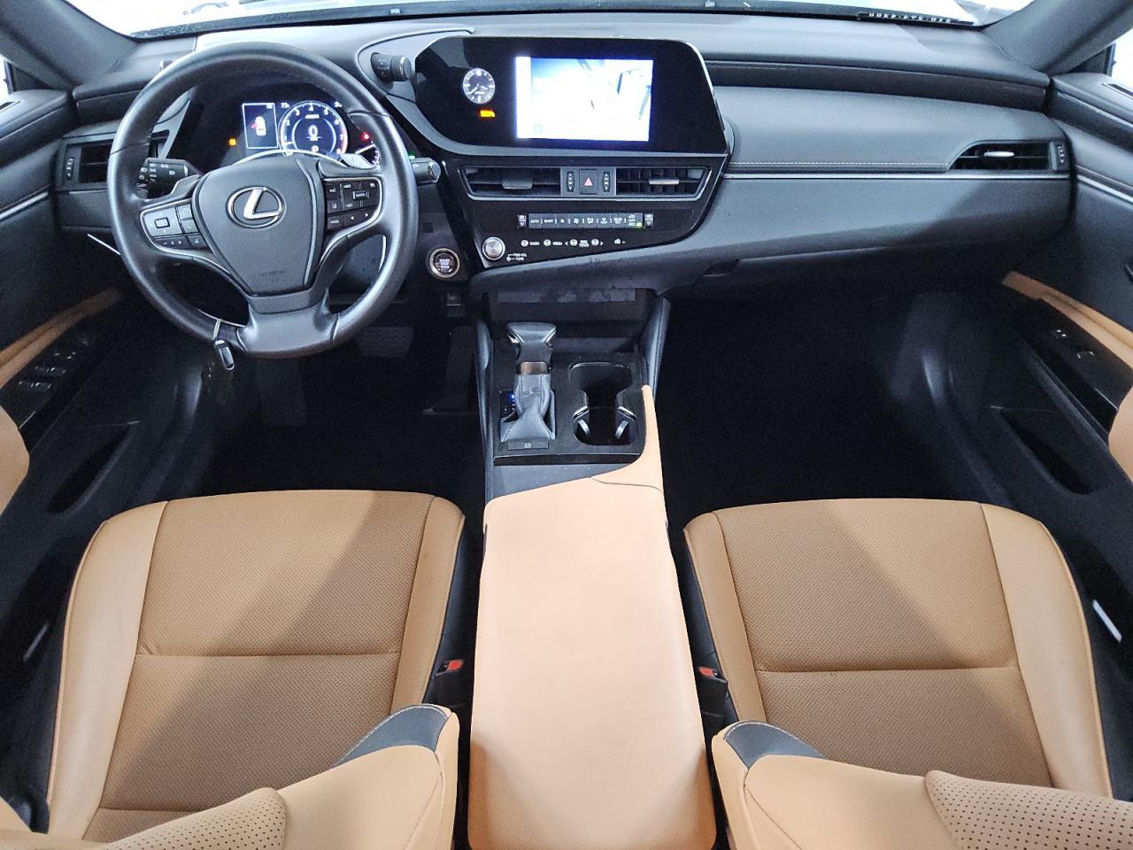 2024 LEXUS Es