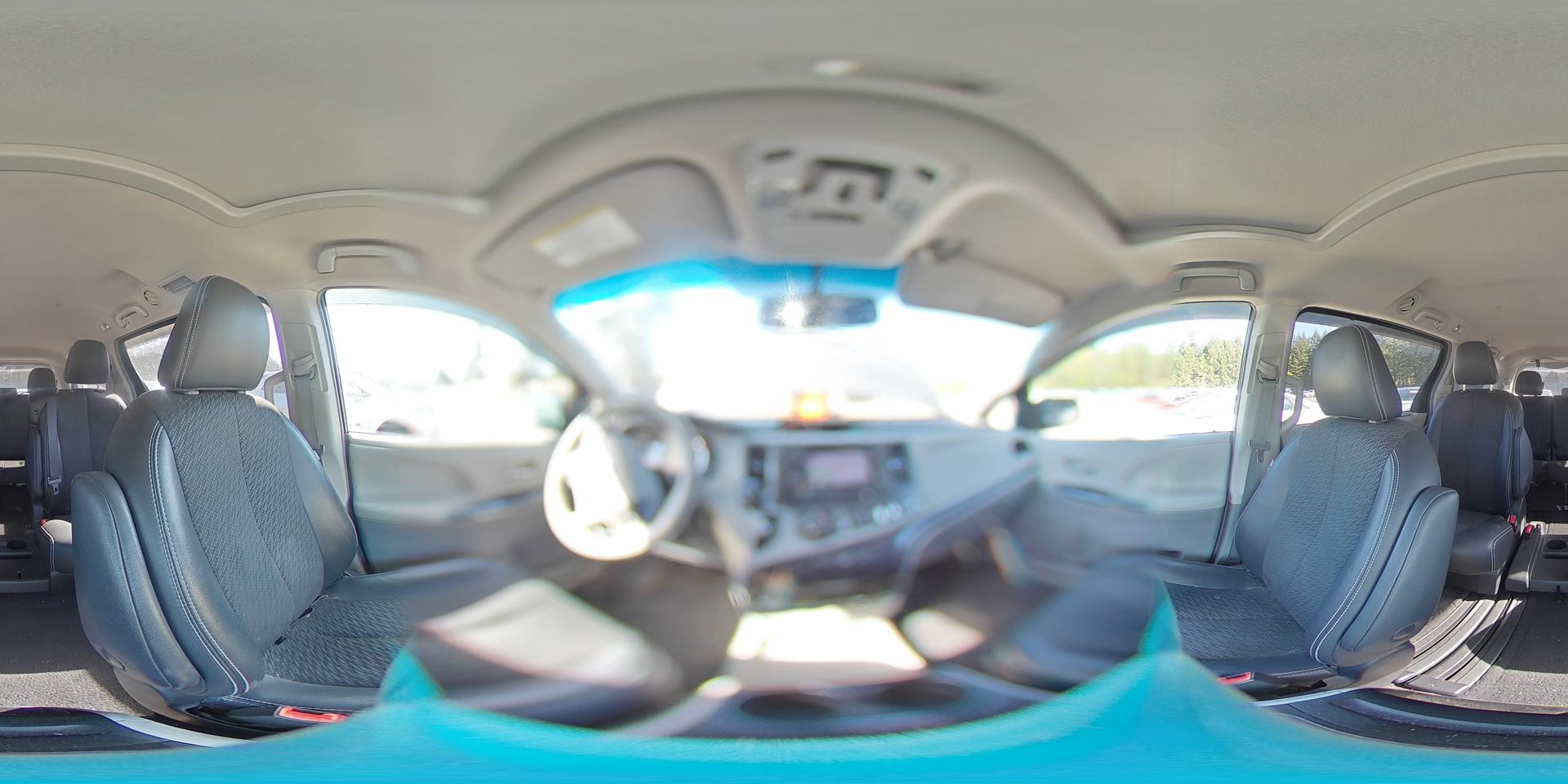 2013 TOYOTA SIENNA