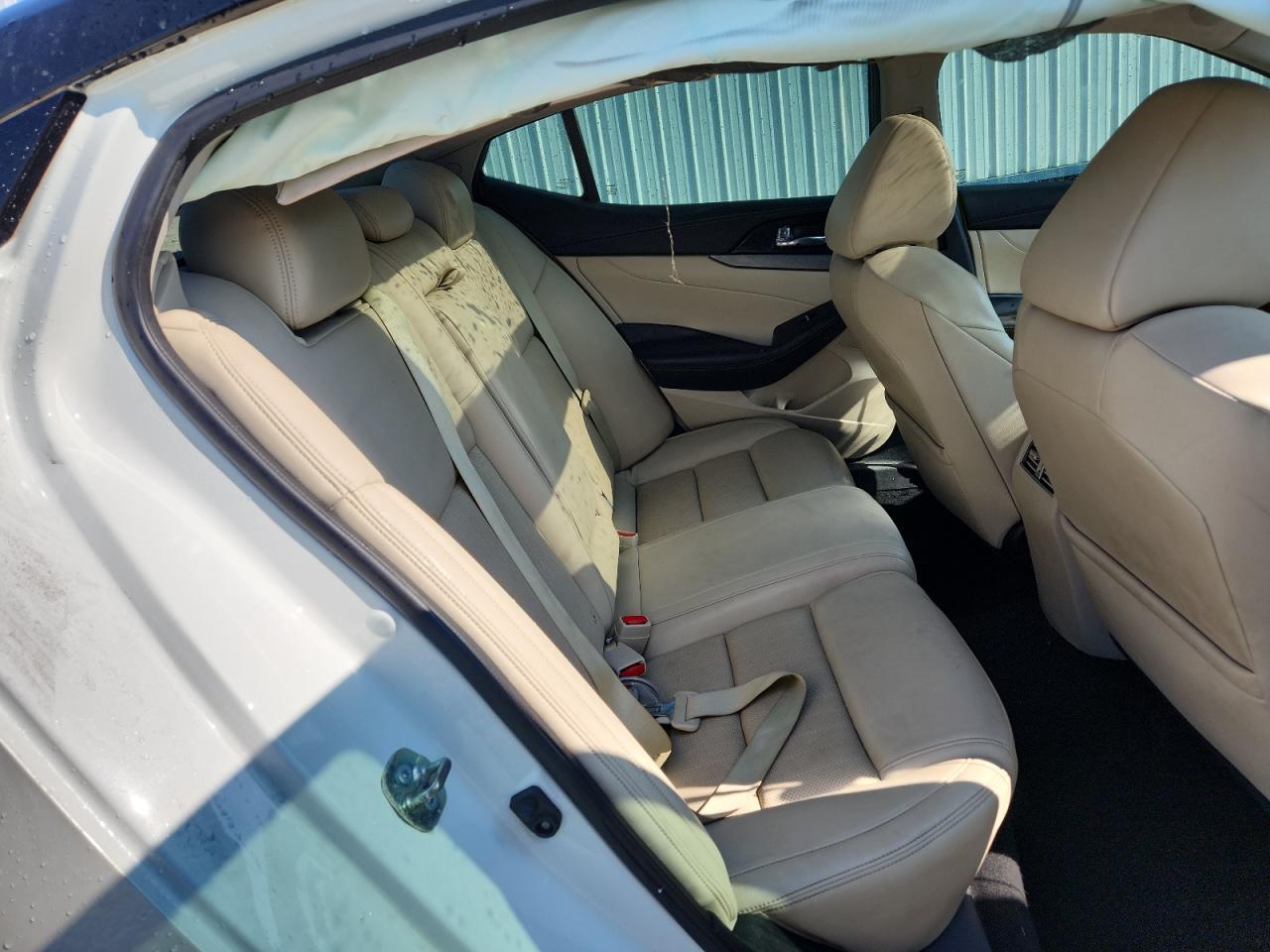 2017 NISSAN Maxima
