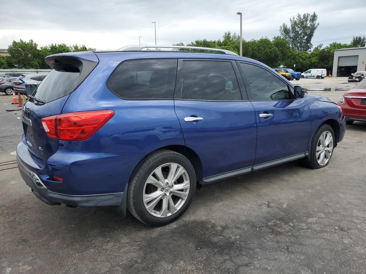 2018 NISSAN PATHFINDER