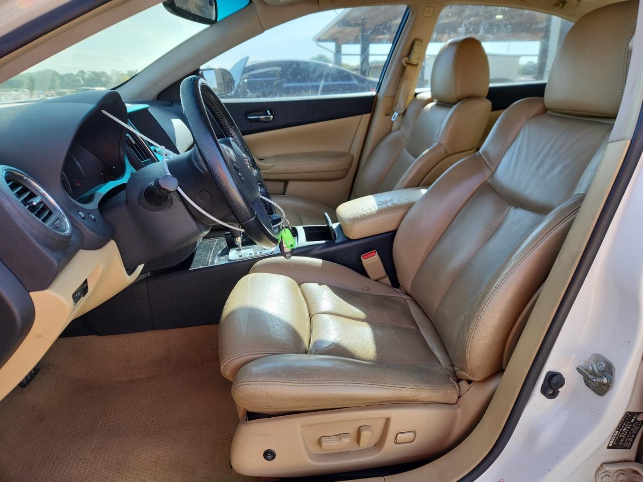 2011 NISSAN Maxima