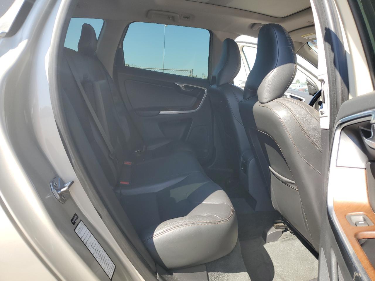 2017 VOLVO XC60